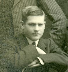 W B Pearce (Prefect, 1909).
